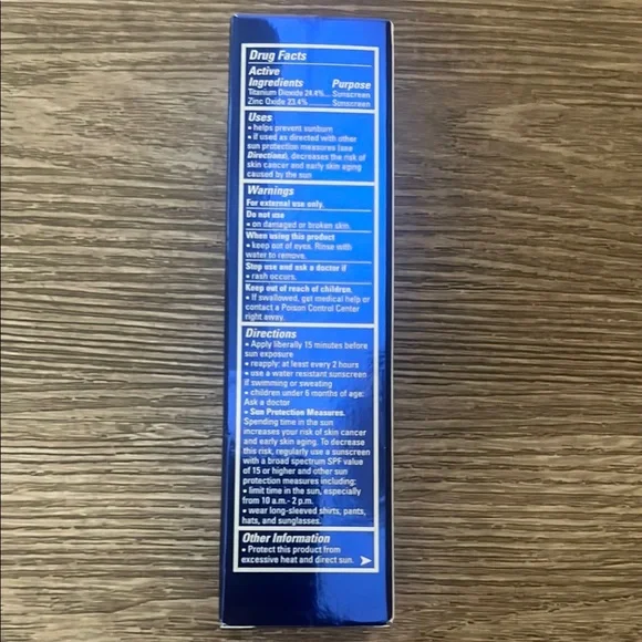 ZO Skin Health Sunscreen + Powder SPF 40 - Picture 3 of 5